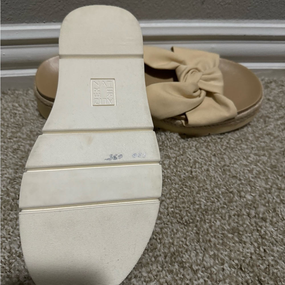 Naturalizer Sandals - Picture 5 of 5